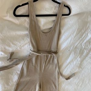 Princess Polly NWOT Beige Wide Leg Jumpsuit size 2